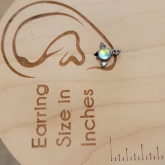 Little Devil Color Shift Stud Earrings, S925 posts - Picture 3 of 8